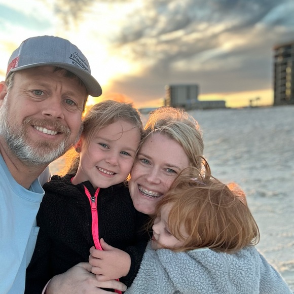 Meet your Posher, Tiffany, aka Little Luxe. Posh Ambassador! - Picture 2 of 6